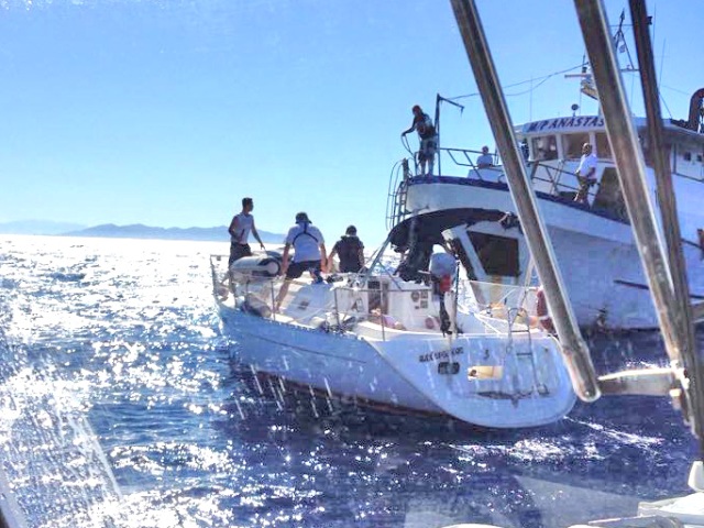 Soccorso a largo. Barca a vela disalbera vicino Capraia, tratta in salvo una famiglia