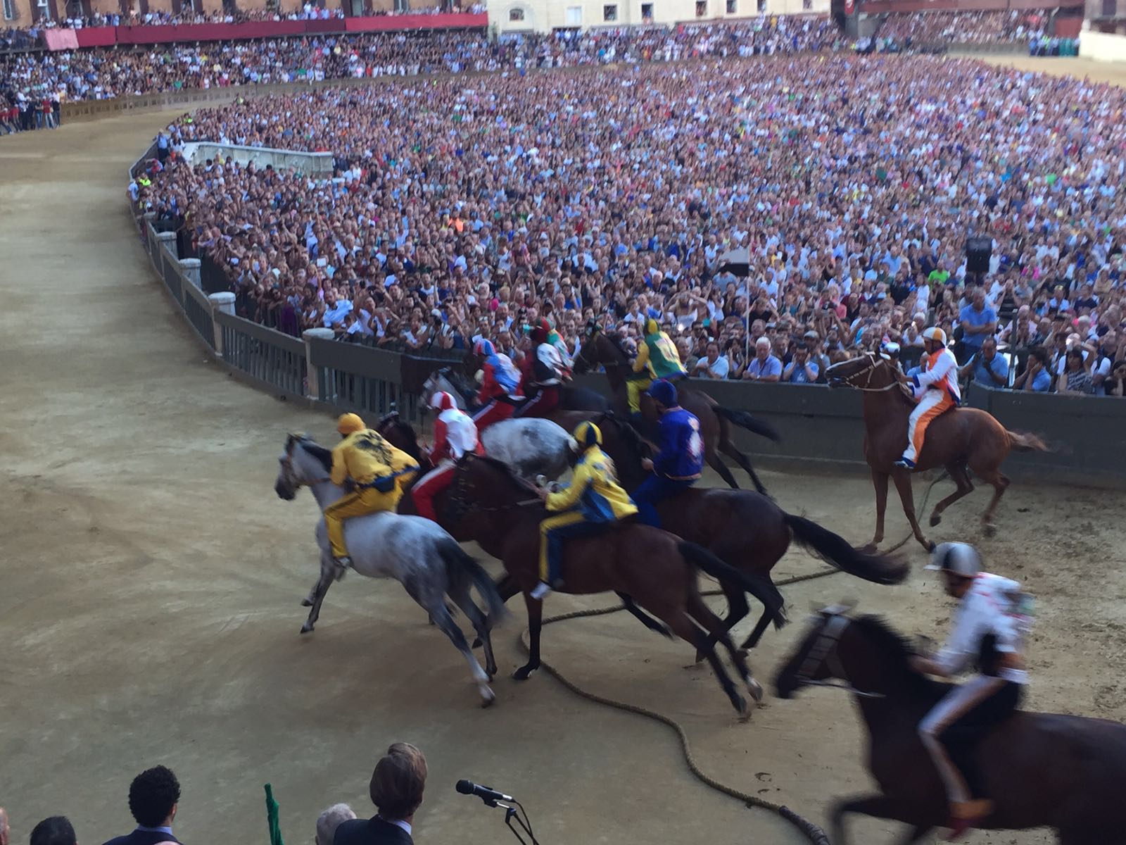 A lavoro sul Campo. Palio di Siena, prima prova alla Civetta