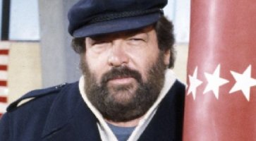 Tra terra e mare. Itinerari, storie e sapori nella guida di Marina di Pisa con prefazione di Bud Spencer
