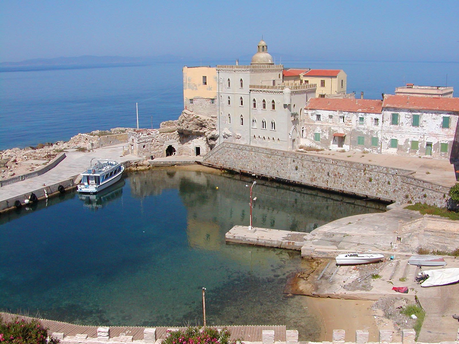 Inaugurata la Casa dell’agronomo: l’isola di Pianosa verso una nuova storia