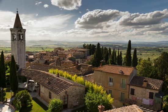 Un week end per salutare l’estate. A Serre c’è “ArteGustando nel Borgo”