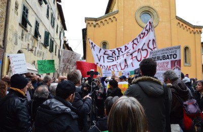 A Laterina, atto II. Vittime Salva-Banche di nuovo in protesta nel paese della Boschi