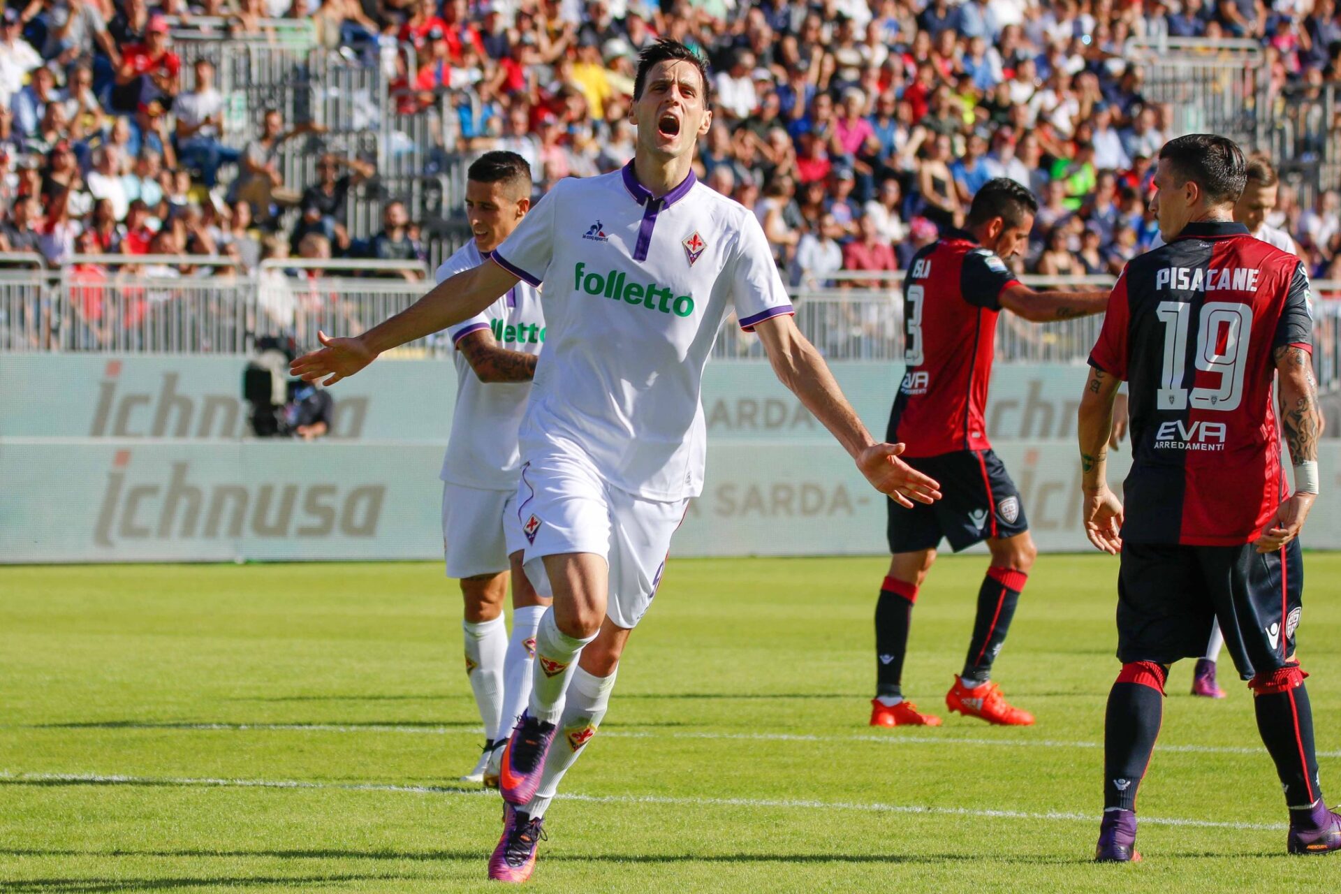 Goleada viola. La Fiorentina passa a Cagliari. Tripletta Kalinic, doppietta Berna