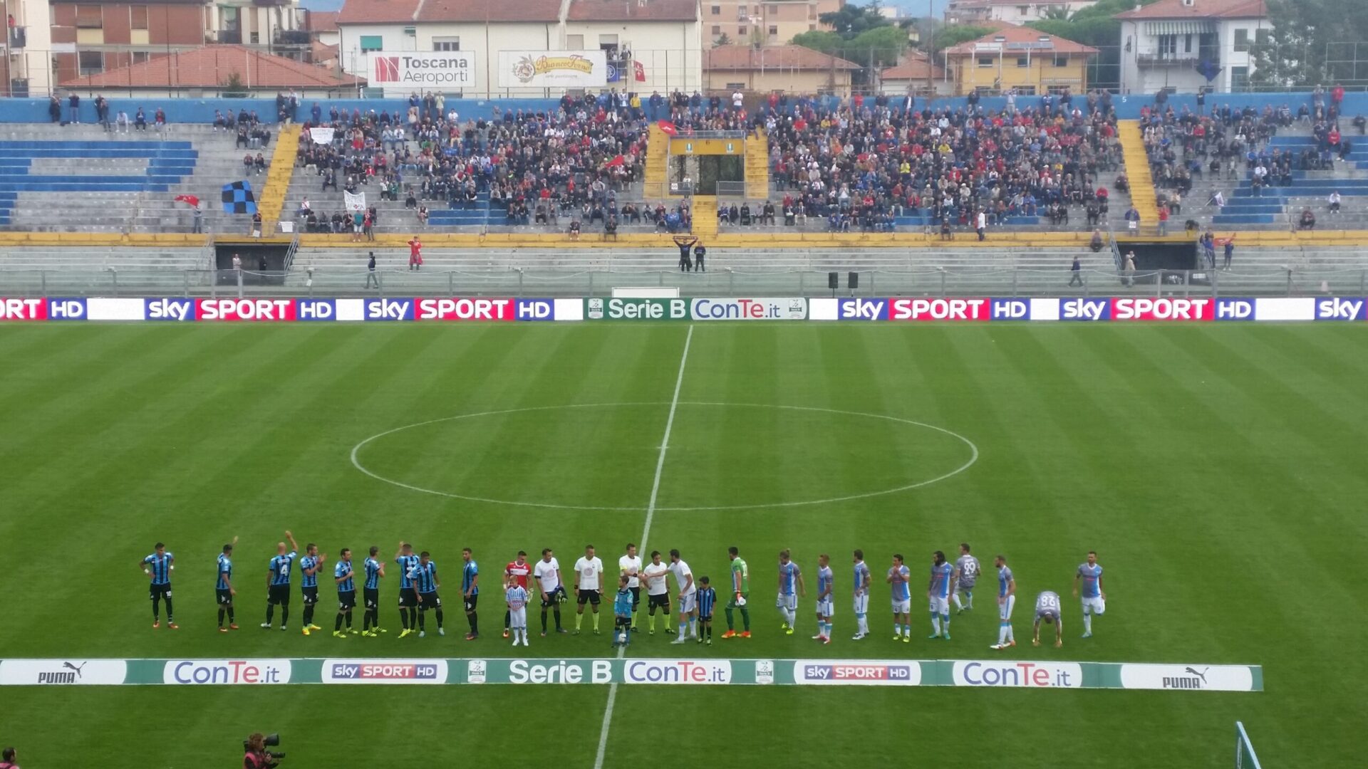 Dentro e fuori dal campo. Pisa, primo ko in campionato. Mercoledì incontro per la società