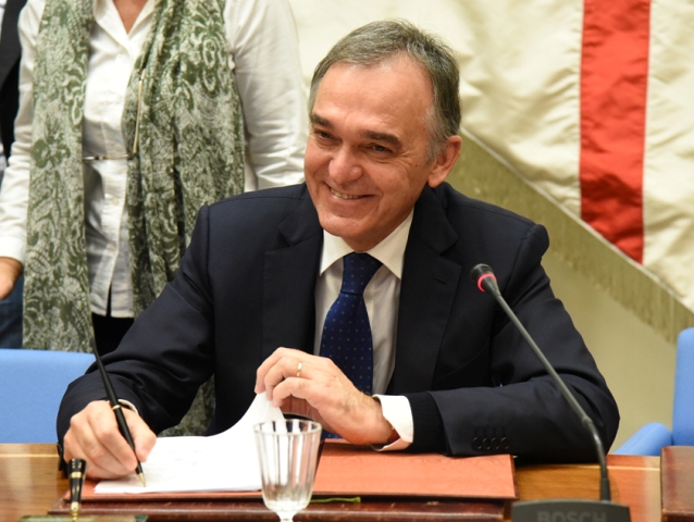 Rifiuti in Toscana. Rossi lancia l’idea dell’osservatorio: «Ridurre il numero di Ato»