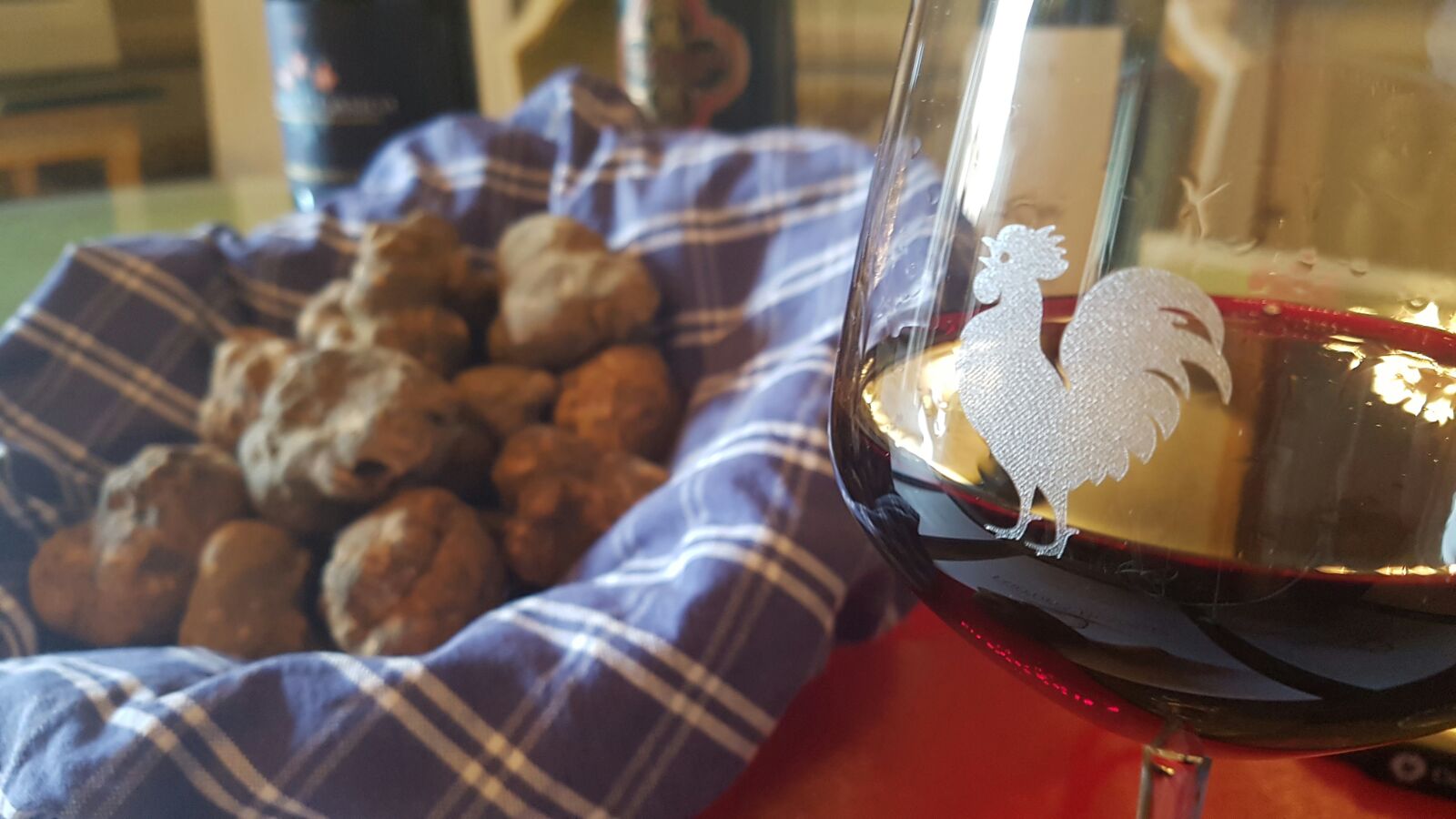 Asciano al sapor di tartufo con la Mostra Mercato del Bianco delle Crete Senesi