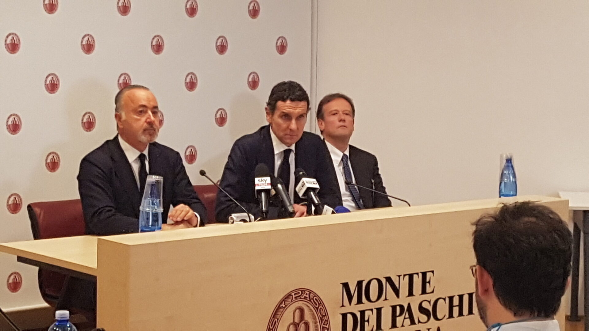 Il giorno più lungo. Mps, l’assemblea dei soci approva l’aumento di capitale. Falciai nuovo presidente
