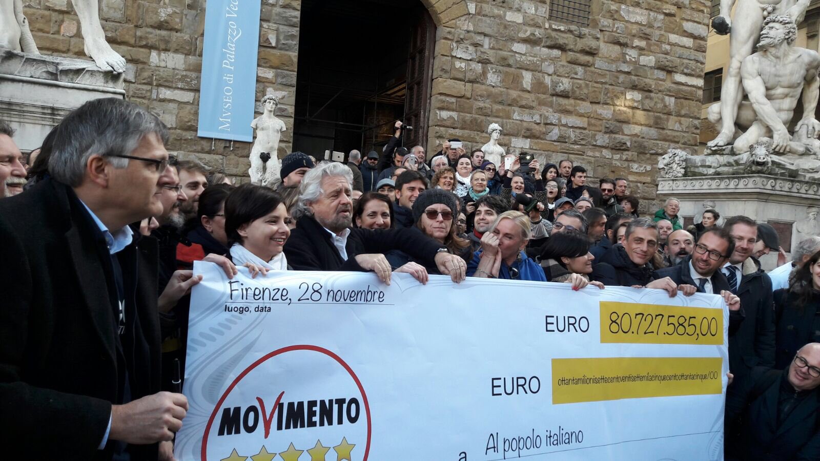 Restitution Day. Grillo a Firenze: «Il Movimento 5 stelle ha restituito 80 mln»