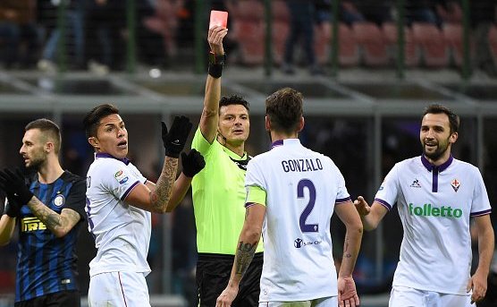 Disastro Fiorentina. Errori e confusione, pesante ko con l’Inter. Viola furiosi con l’arbitro