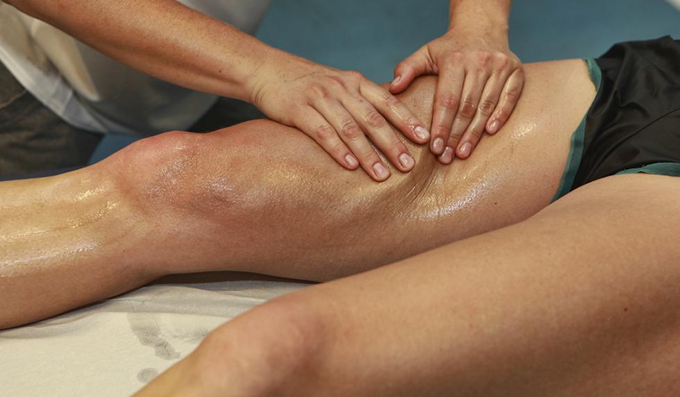 Massaggi abusivi. Esercitava senza aver conseguito un titolo abilitativo, denunciato dalla GdF
