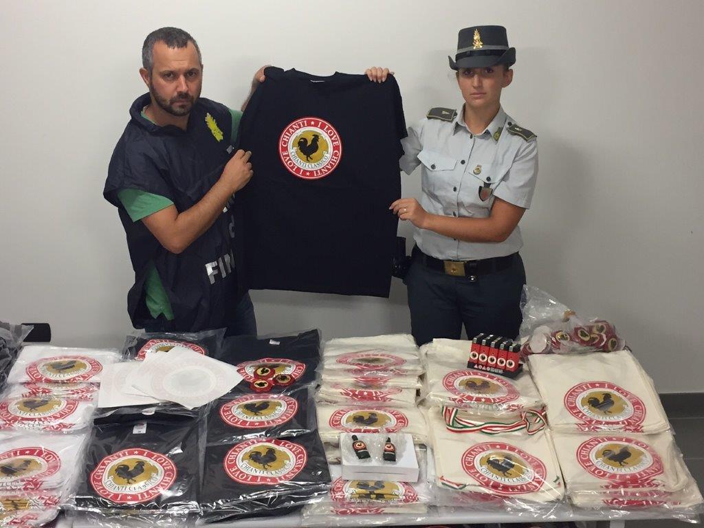 Operazione Gallo Nero. 6mila gadget contraffatti del Chianti Classico sequestrati dalla GdF