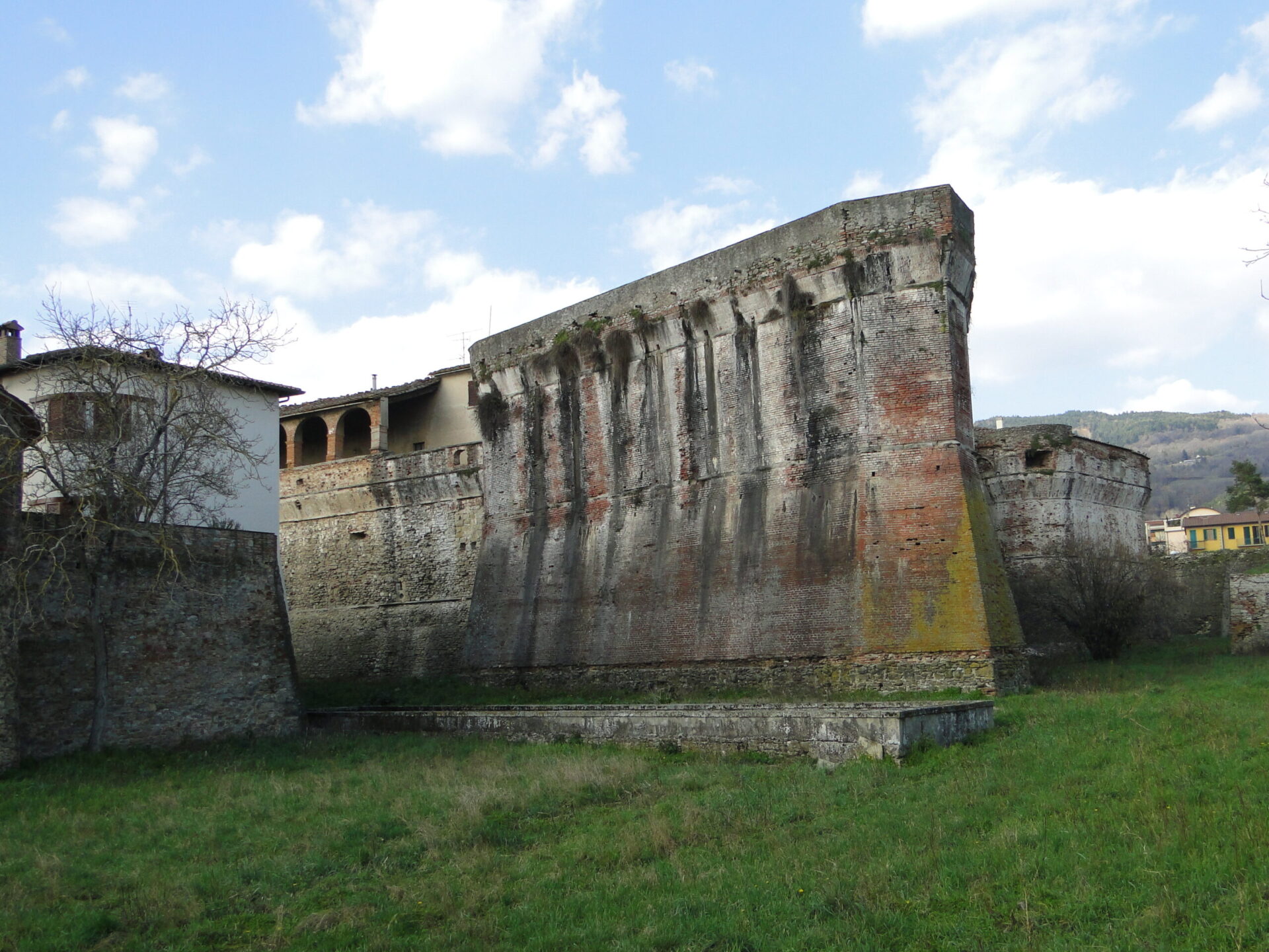 Nuova vita per gli orti medicei. Sansepolcro, dalla Regione 129mila euro per il restauro della cinta muraria