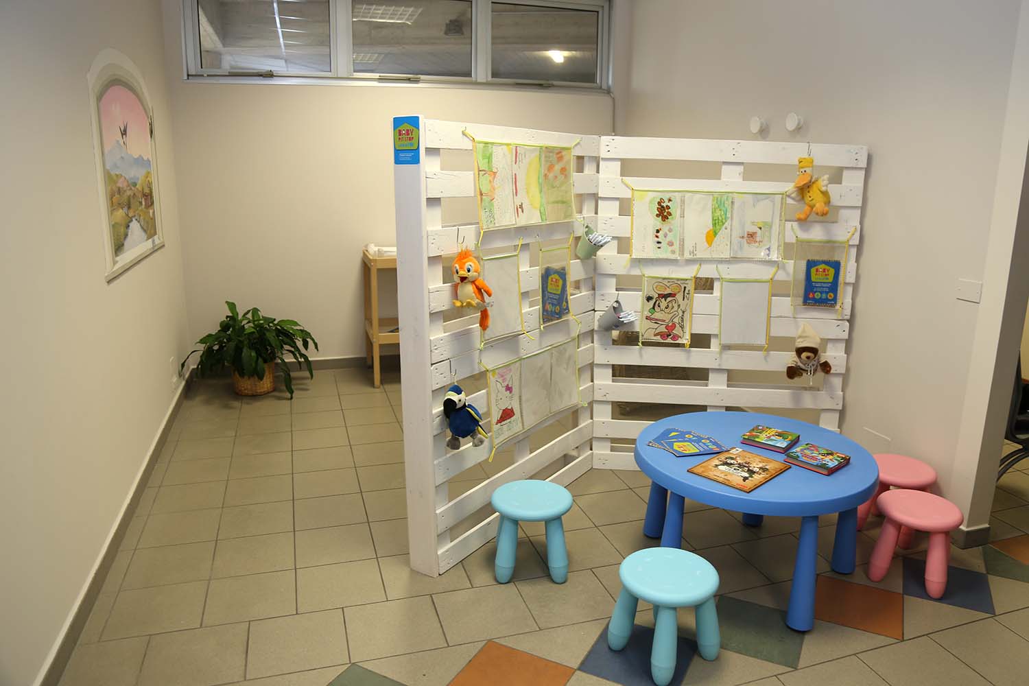 Baby Pit Stop. Ospedale di Siena, “pieno” di latte e “cambio” pannolino nella nuova area per neomamme