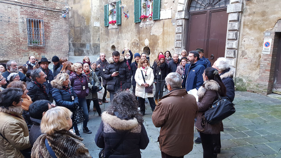 A spasso per Siena. I nomi di vicoli e piazze raccontano la città, il 7 gennaio Passeggiata d’autore tra “Arti e mestieri”