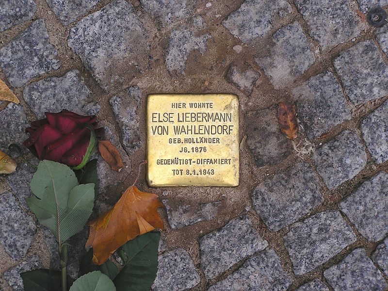 Memoria viva. Grosseto tra le città europee delle “Pietre d’inciampo”. Domani il ricordo di tre deportati