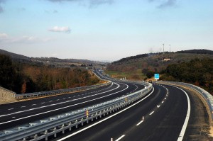 Tirrenica sì o no. Dibattito aperto in Regione, manca l’intesa con le comunità della costa