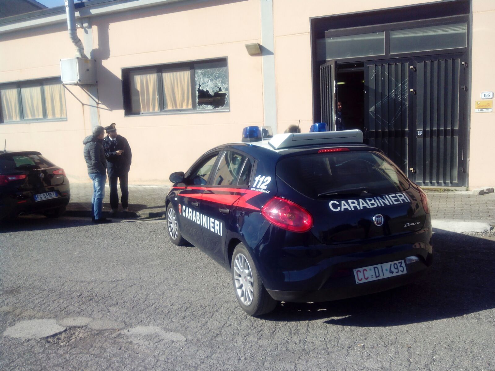Colpo mancato. Siena, Cc sventano maxi furto di borse griffate. Malviventi in fuga