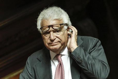 La provocazione. Verdini condannato per crac Ccf, il sindaco di Fivizzano: «Via dall’ anagrafe del Comune»