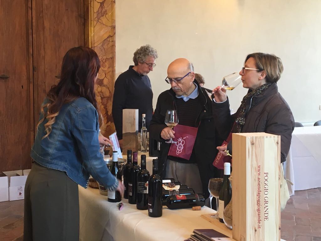 E’ subito passione per l’Orcia Wine Festival. Palazzo Chigi invaso da winelover e turisti
