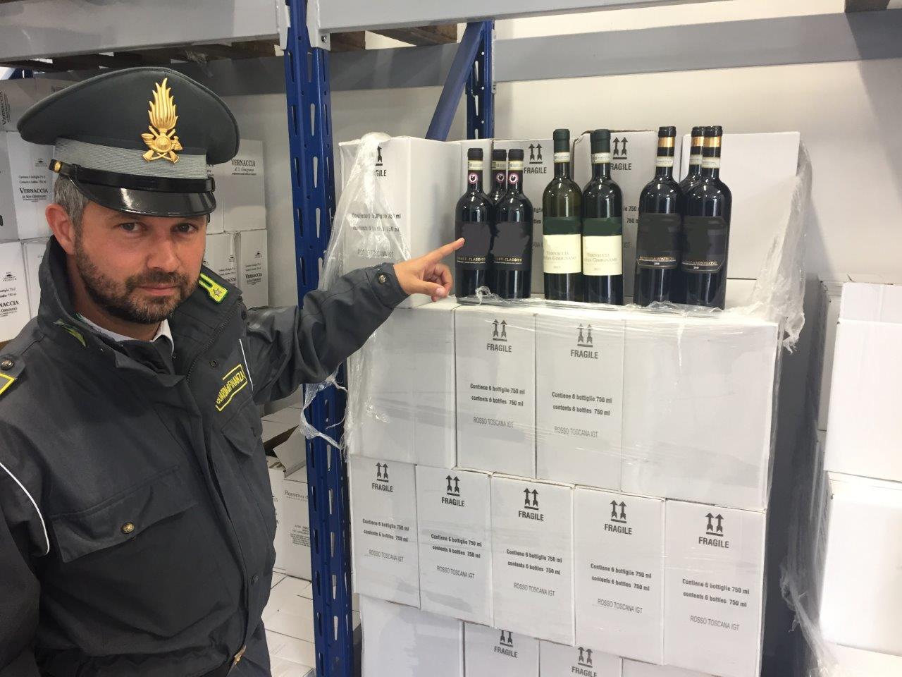 La frode. Siena, vino contraffatto e con false etichette, denunciato produttore agricolo