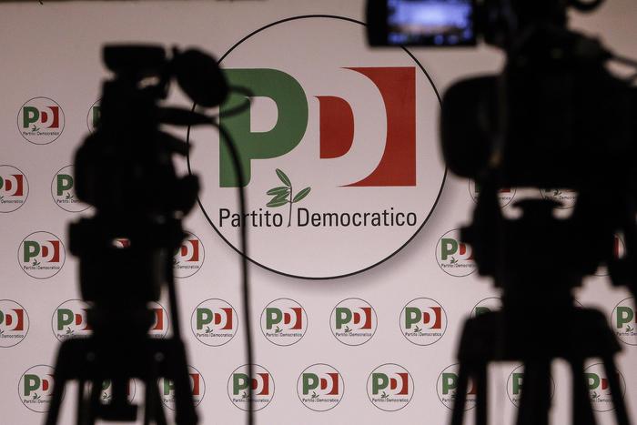 Pd, la tenuta regionale passa da un documento programmatico: saluta però il sindaco di Bagno a Ripoli, passato a Iv