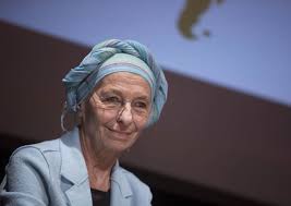 Oltre la ‘Bossi-Fini’. Firenze, Emma Bonino lancia raccolta firme per una legge d’iniziativa popolare