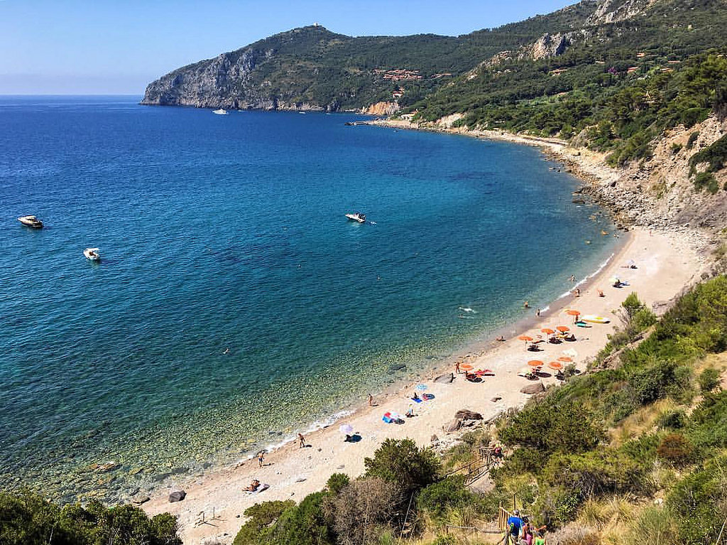 Paradiso celeste. In Toscana 19 Bandiere Blu, è il secondo mare più bello d’Italia