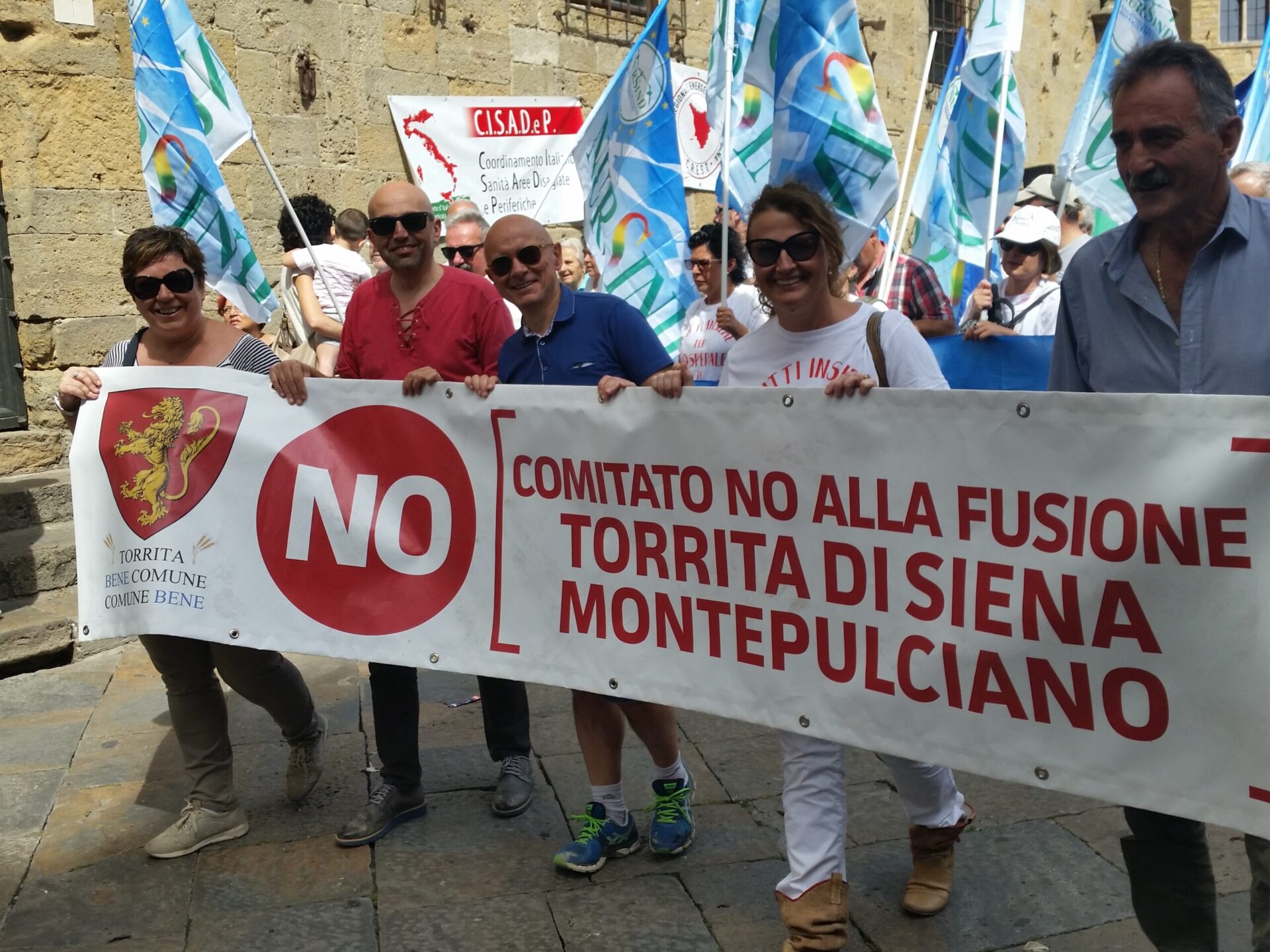 Più tasse. Comitato “No” fusione con Montepulciano: «Per Torrita di Siena salasso inevitabile»