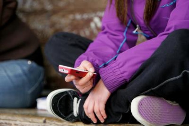 Paura Blue Whale. 13enne vittima del terribile gioco, la Polizia cerca il suo “curatore”