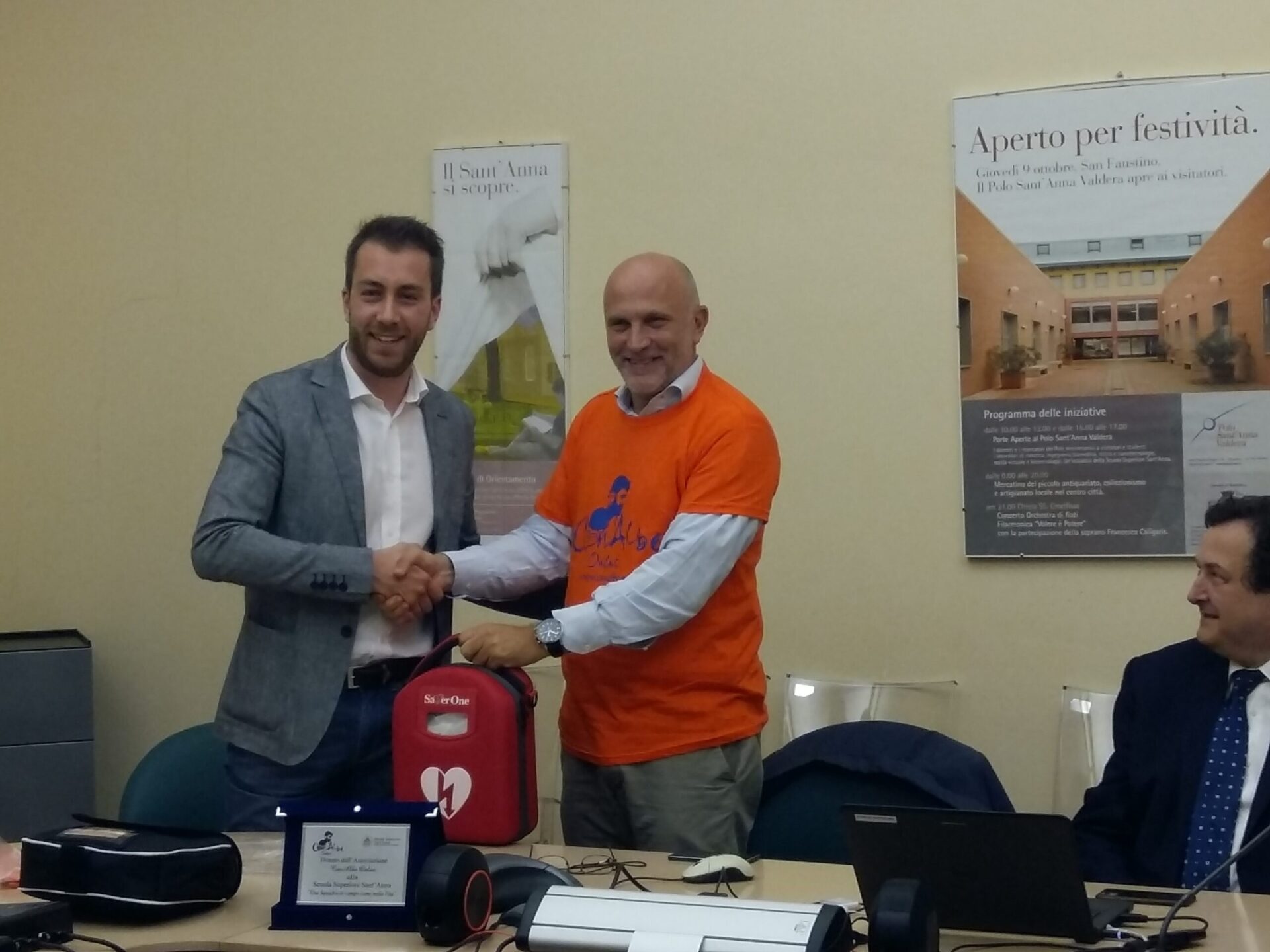 Scuola sicura. Due nuovi defibrillatori al Sant’Anna per prevenire le morti cardiache improvvise nei giovani