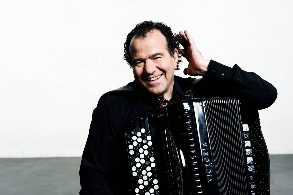 Nel segno di Astor Piazzolla. Carrara, Richard Galliano in concerto