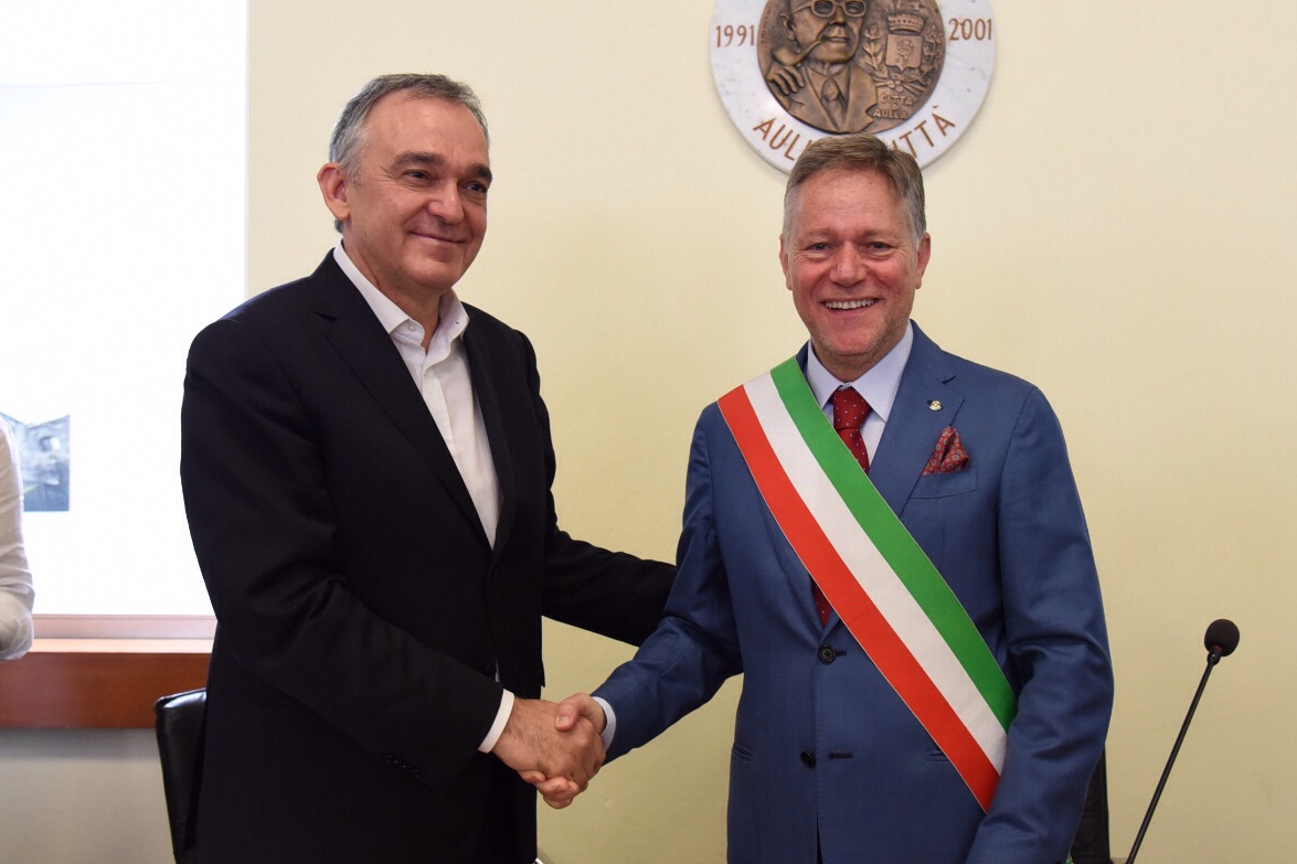 Onorificenza post alluvione. Enrico Rossi cittadino onorario di Aulla