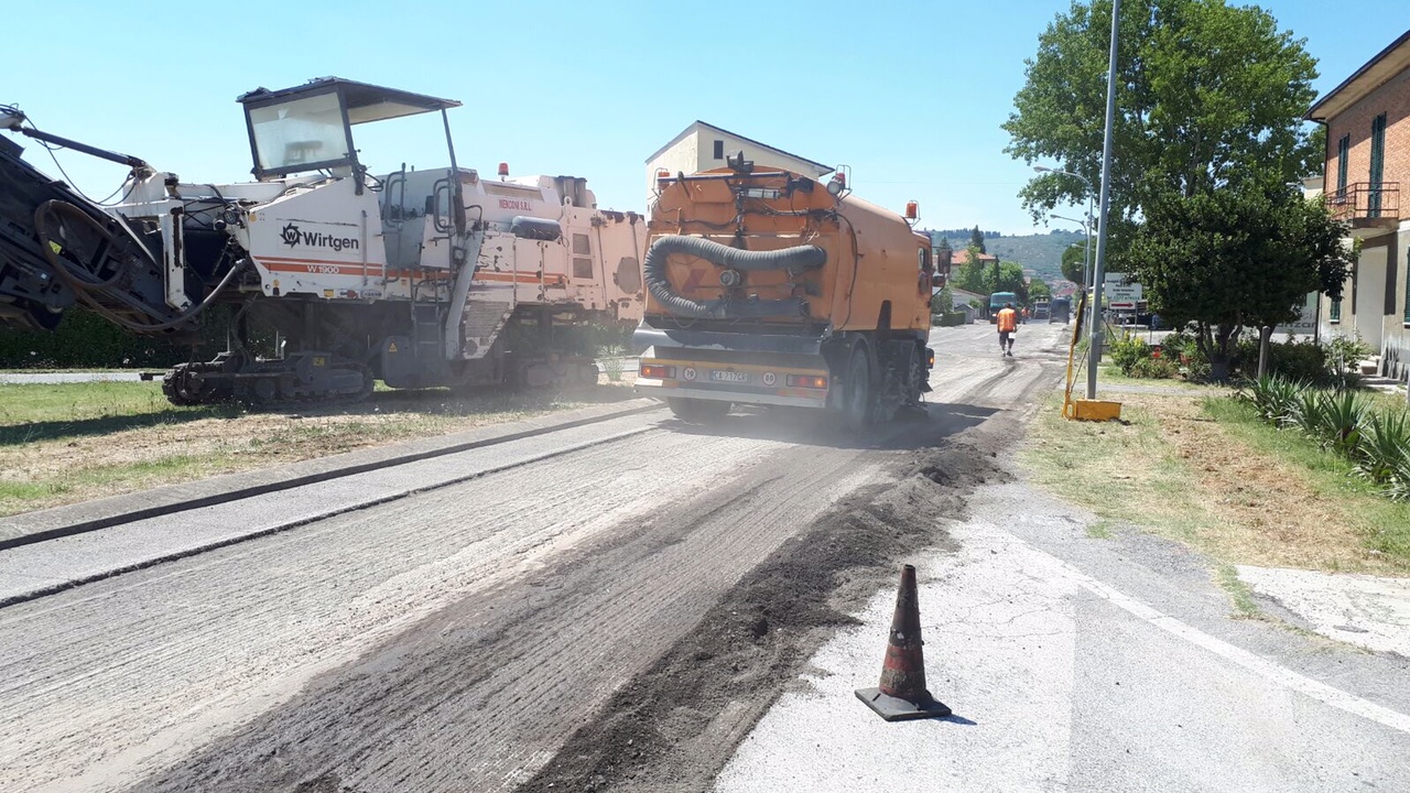 Scuole e strade, estate di lavori a Sinalunga e nel circondario