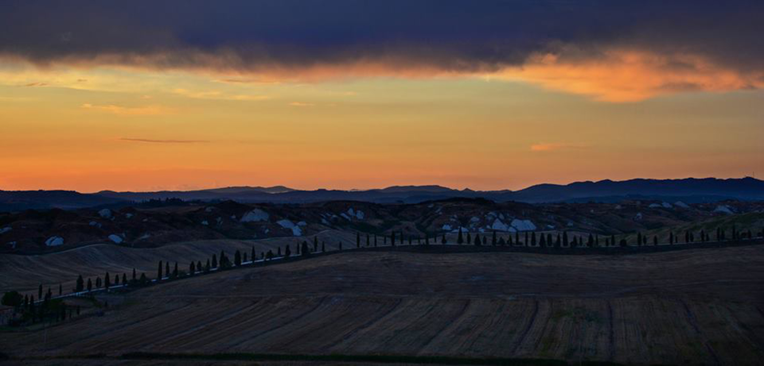 Dal tramonto all’Arbia. Trekking al calare del sole tra le Crete Senesi