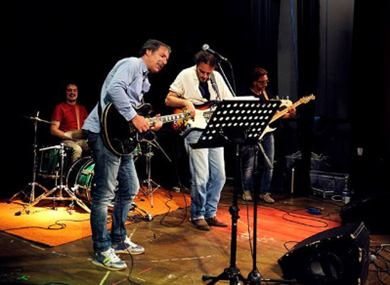 Viaggio nel passato. Con i Buster Blues la Musica anni ’60 e ’70 rivive a Grosseto