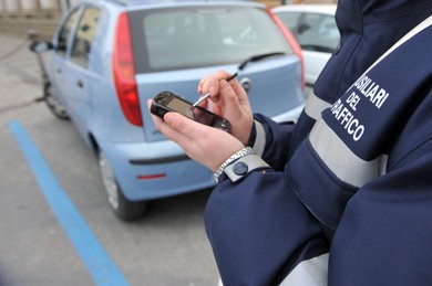 Posto sicuro. Il posteggio si prenota con il cellulare grazie a “Teseo”