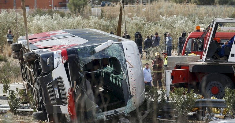 Morte in Erasmus. Nuova archiviazione per l’autista del bus. La rabbia dei genitori: «Uccise di nuovo»