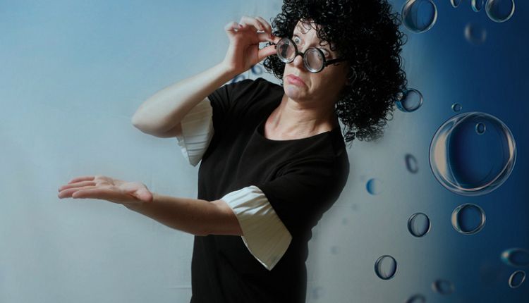 In scena. A Sesto Fiorentino “La trepidante vita di Laura Wilson” con Silvia Guidi