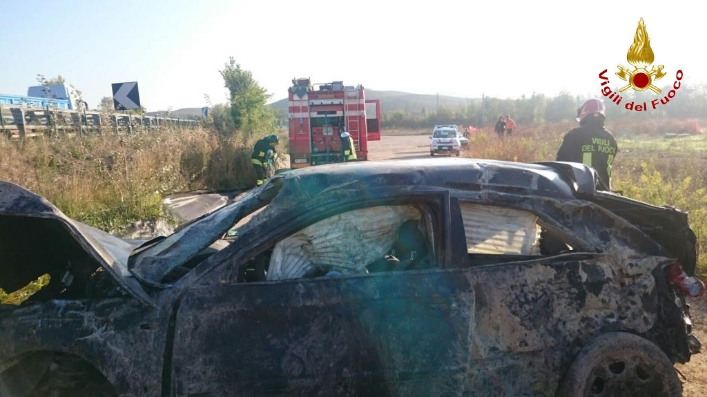 Dramma sulla Siena-Bettolle. Auto fuori strada, due morti e un ferito