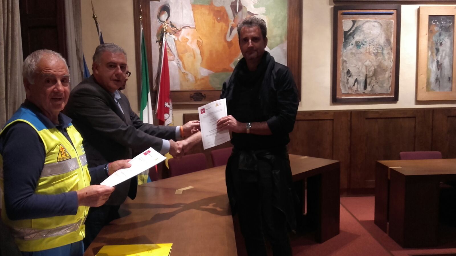 Consegnati gli attestati di partecipazione ai corsi per l’utilizzo dei defibrillatori