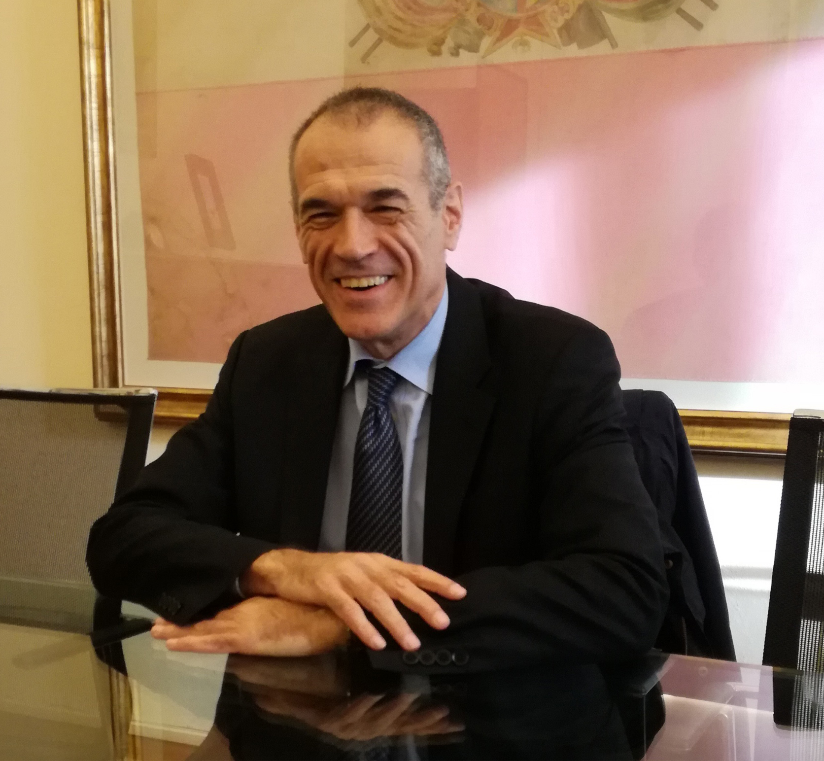 La lezione di Cottarelli. Banche, «difficoltà dovute a congiuntura. Superficiali le campagne contro Bankitalia»