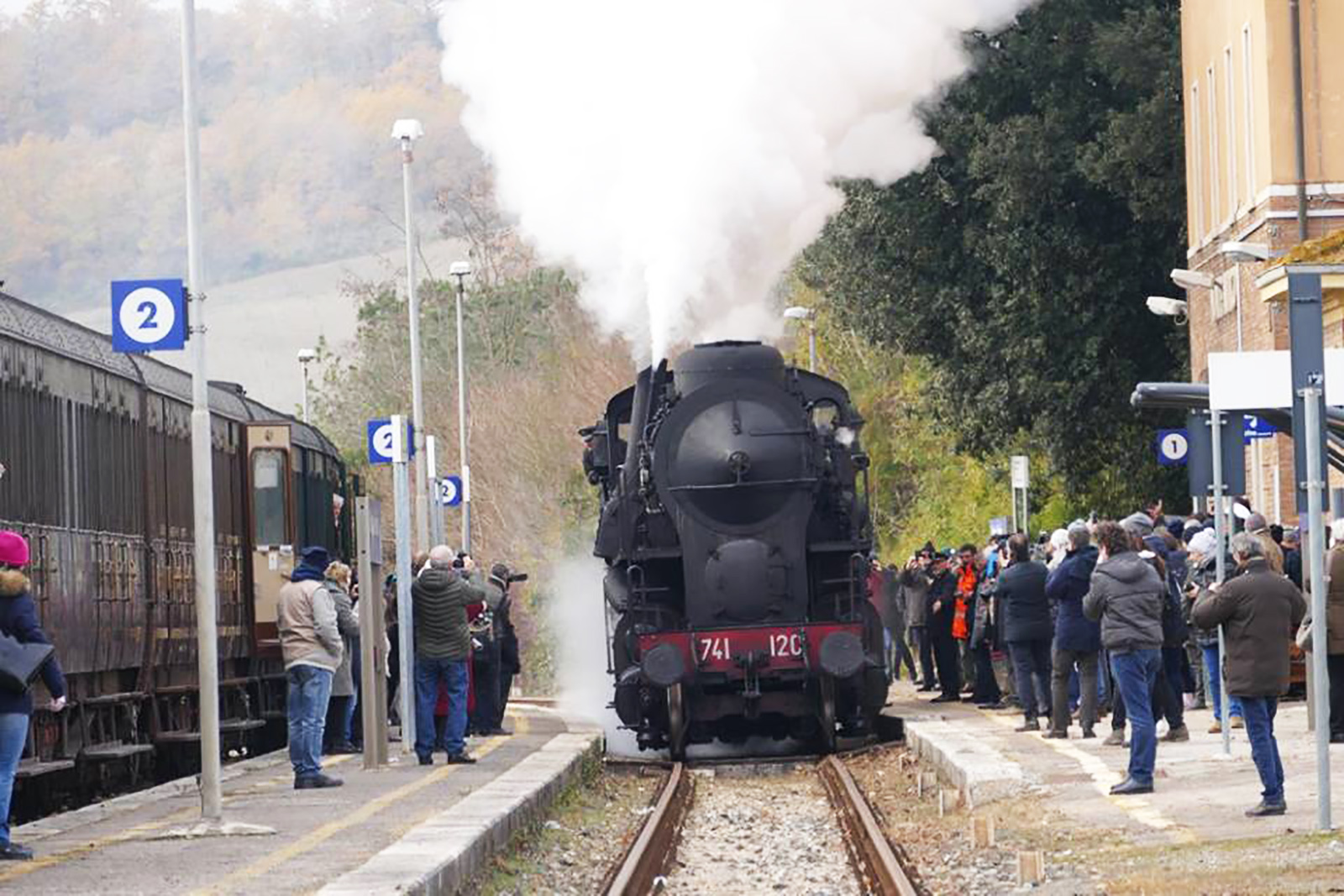 Treno Cecina-Saline di Volterra soppresso. Le associazioni dei cittadini: “Ma non doveva essere potenziato?”