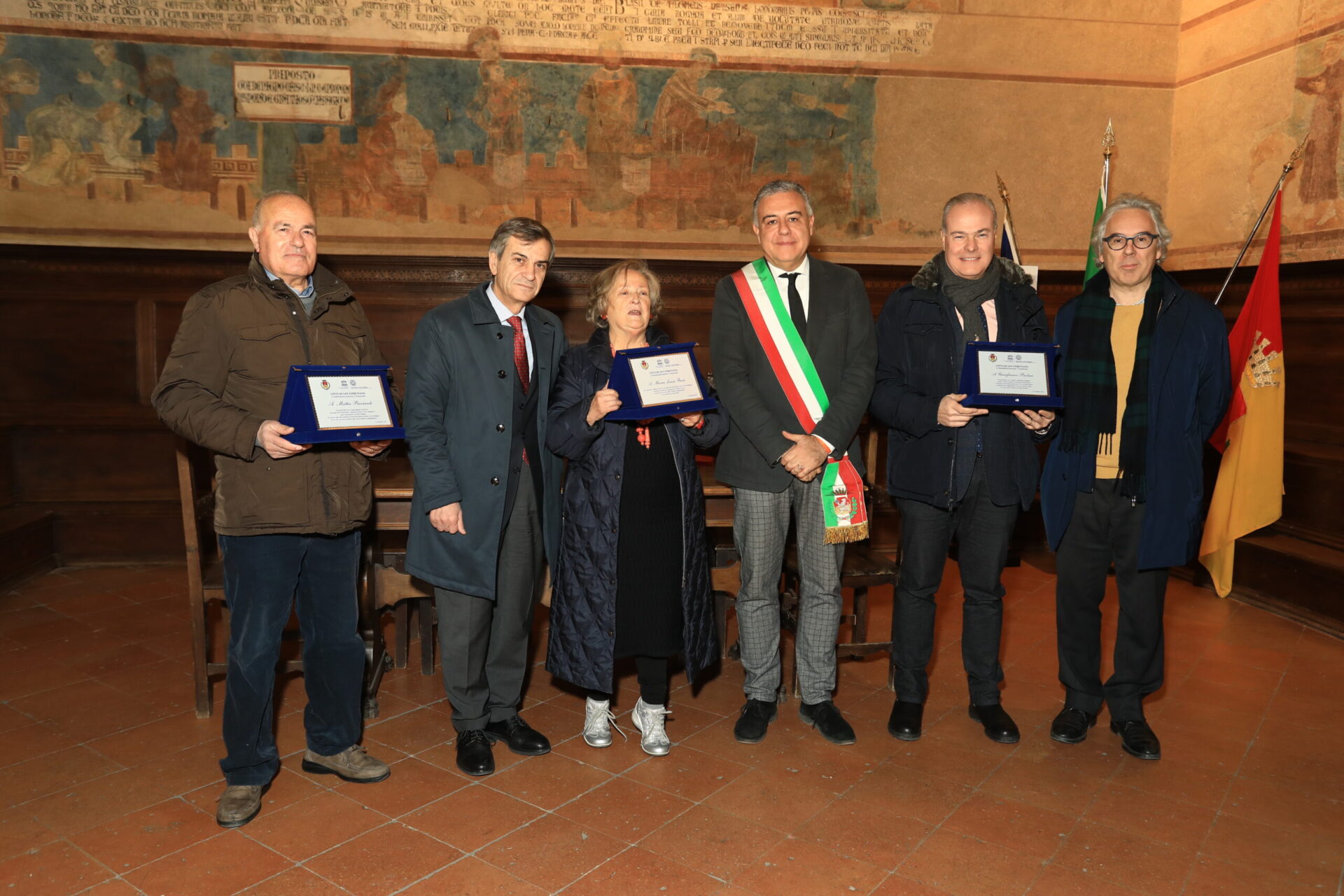 Targhe di riconoscimento a chi si è distinto per il bene della comunità
