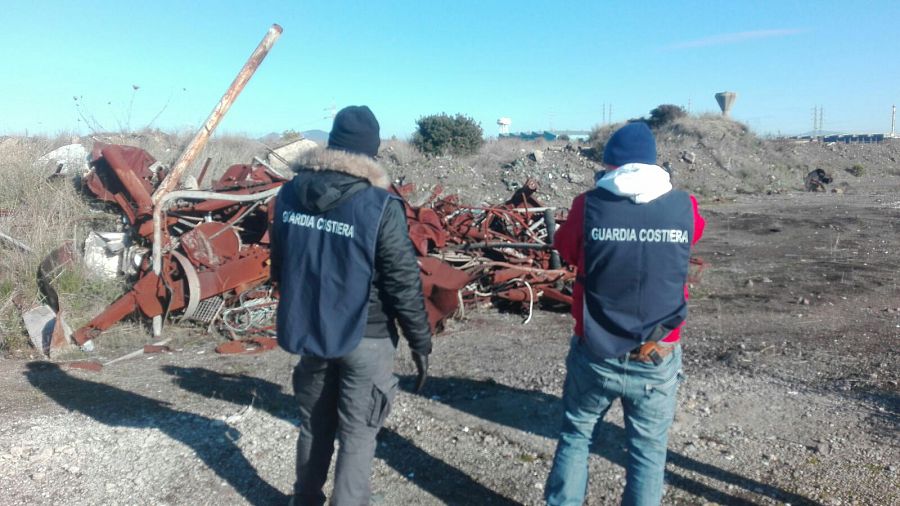 Sigilli e sequestri. 400mila metri cubi di rifiuti speciali e pericolosi rinvenuti in area Aferpi
