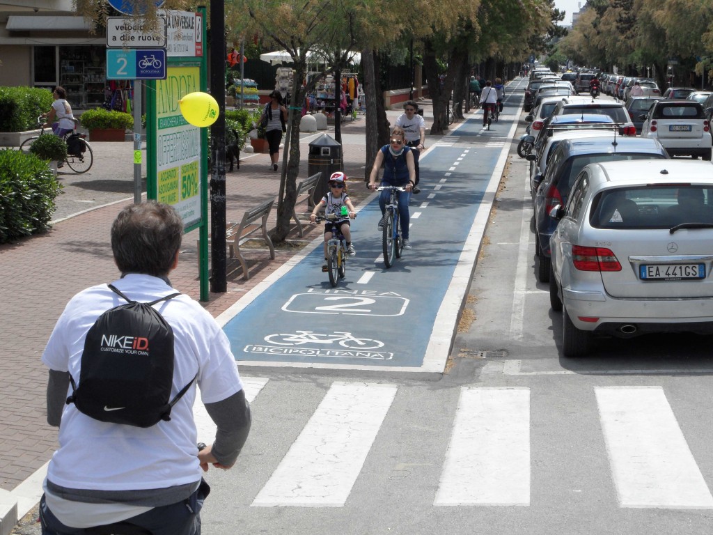 La Bicipolitana. Ecco la mappa integrata di linee veloci e sicure per i ciclisti urbani