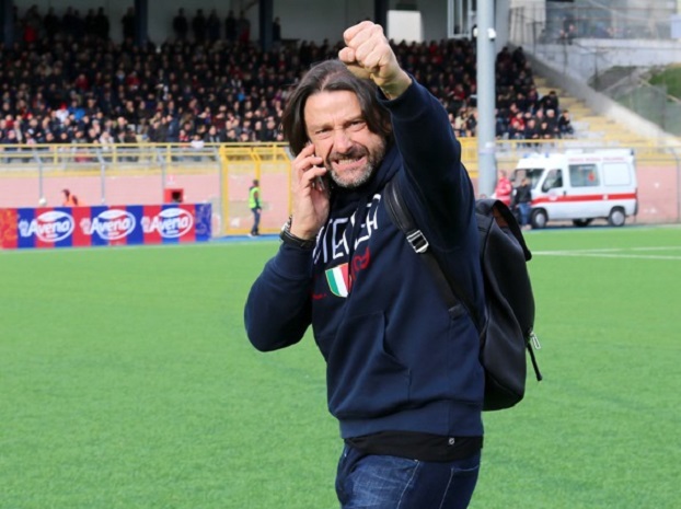 Rebus in Movimento. Caiata (M5S): «Mi autosospendo». Di Maio: «Escluso per omissioni»