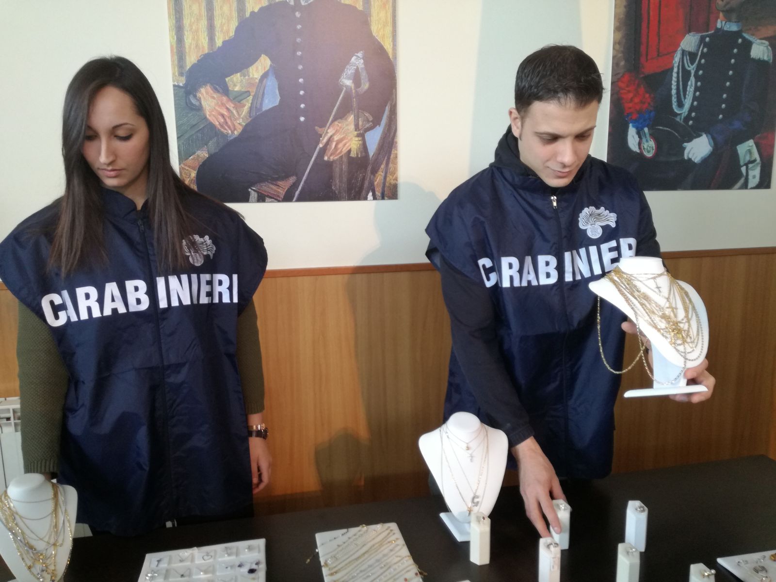 Fine corsa. Furti di preziosi in abitazioni, sgominata banda criminale tra Siena, Arezzo e Firenze