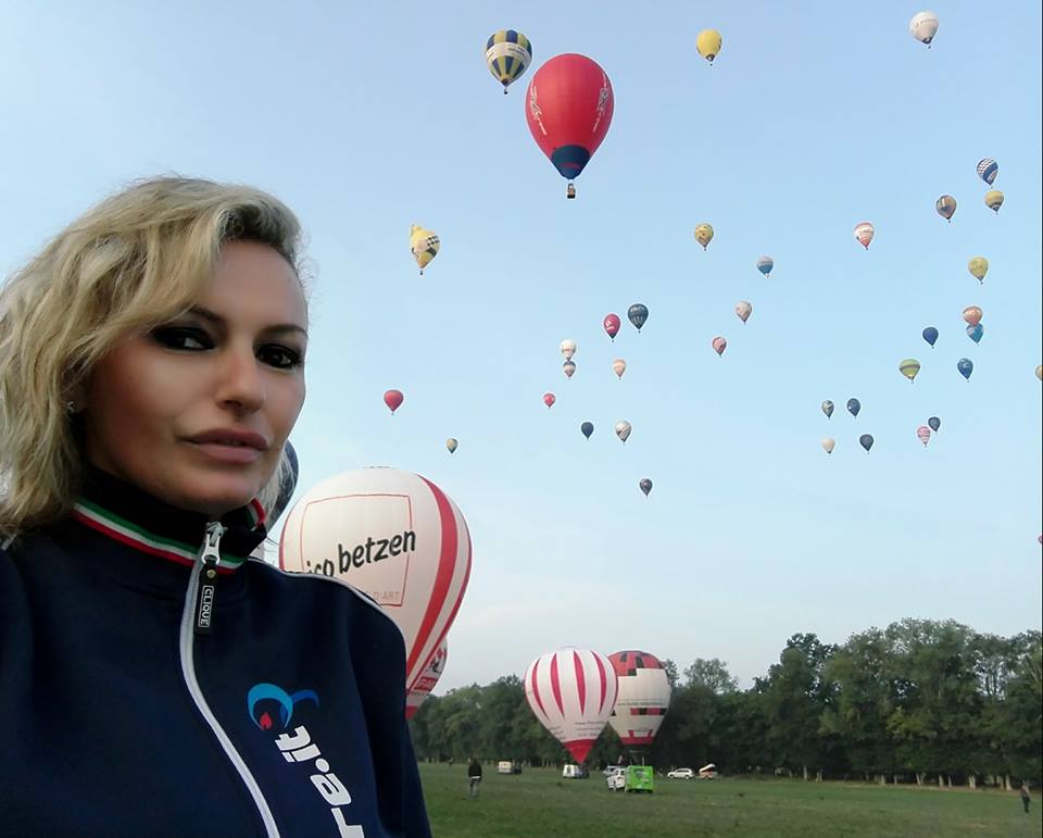 Con le mani sulle nuvole. E’ toscana la prima donna pilota di mongolfiera, «Sogno un team di sole donne»