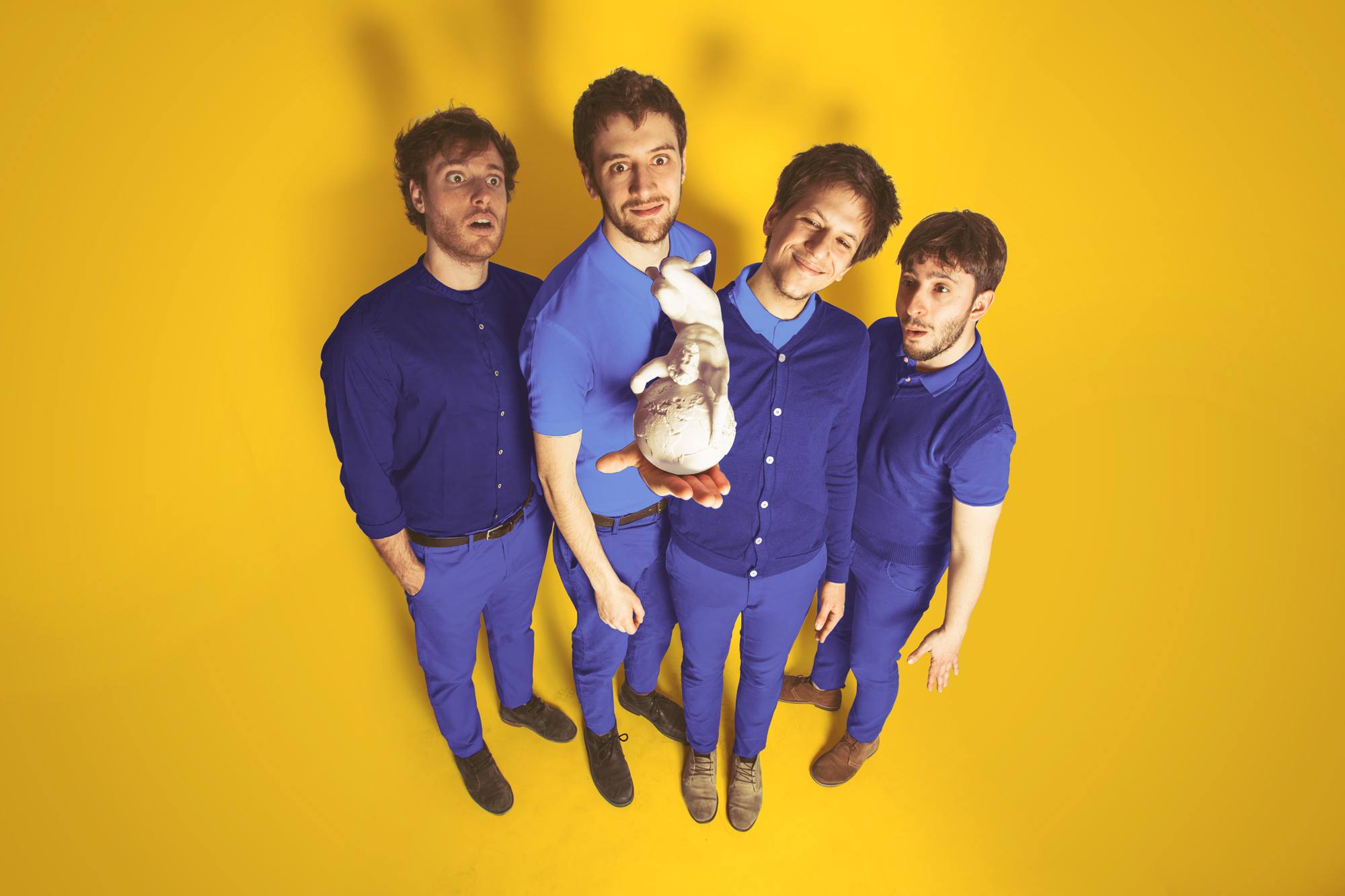 Sgranar per Colli. A Borgo di Buggiano indie pop con Eugenio in via di Gioia e Pinguini Tattici Nucleari