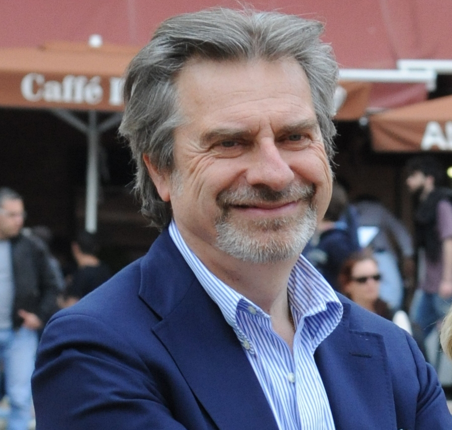 Cambio al vertice. Siena Jazz, Caroni lascia dopo 40 anni. Bizzarri nuovo presidente